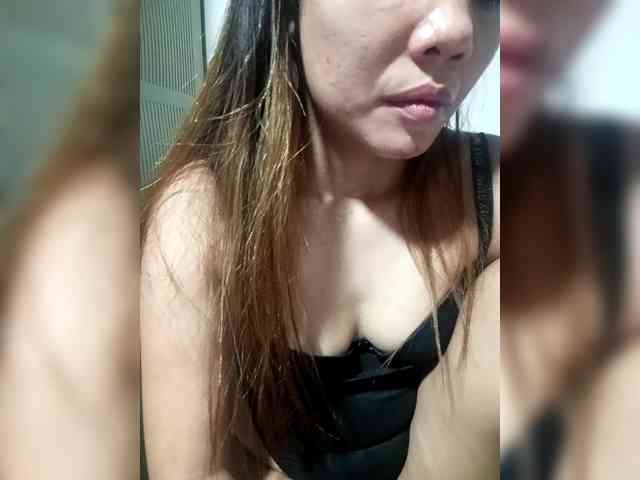 SweetKittyx22 webcam