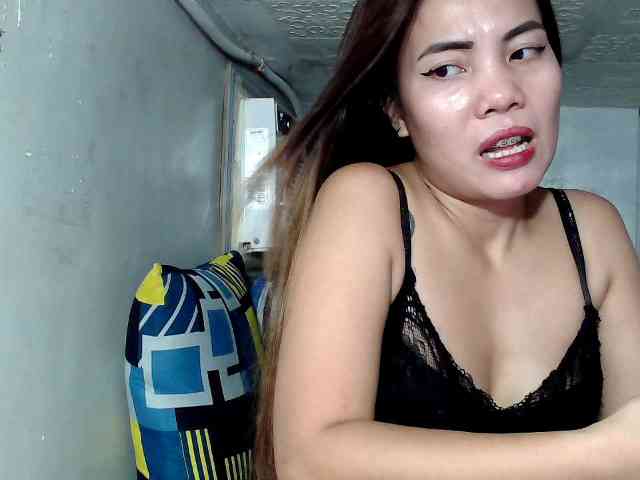 SweetKittyx22 webcam