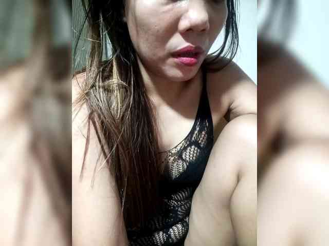 SweetKittyx22 webcam