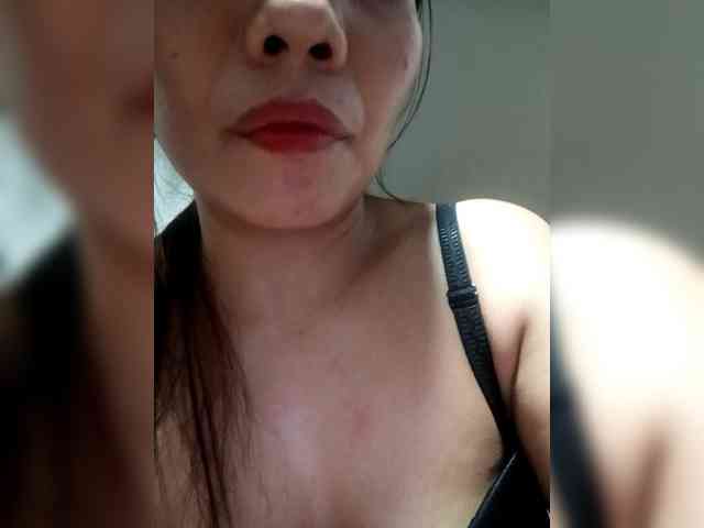 SweetKittyx22 webcam