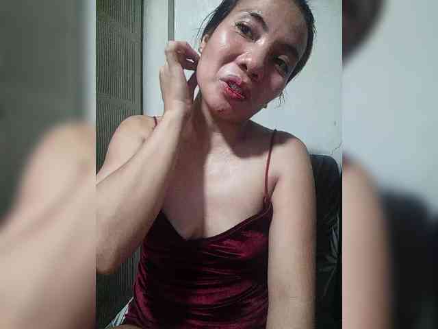 SweetKittyx22 webcam