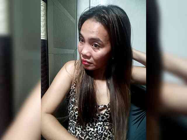 SweetKittyx22 webcam