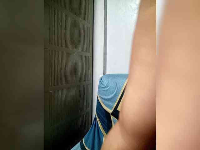 SweetKittyx22 webcam