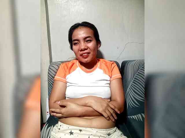 SweetKittyx22 webcam