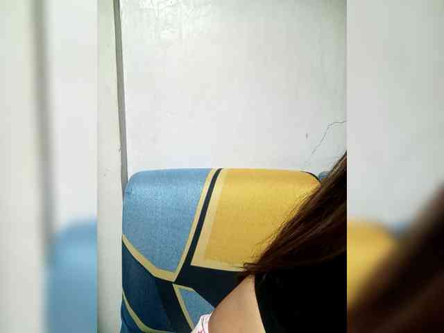 SweetKittyx22 webcam