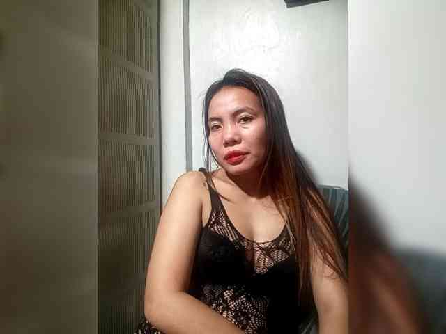 SweetKittyx22 webcam