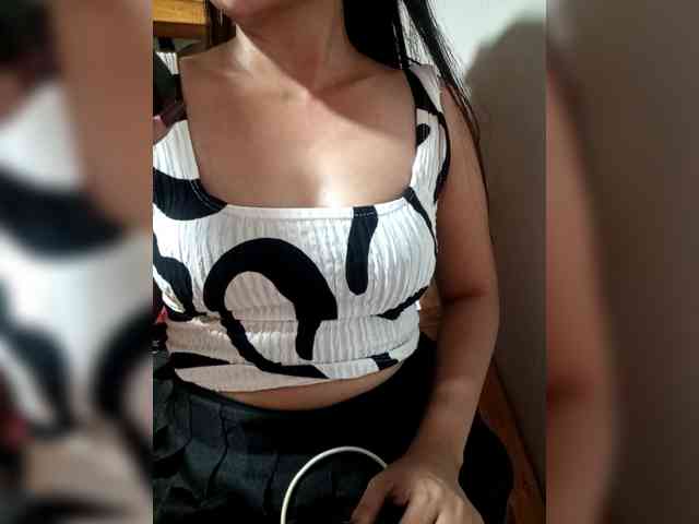 SweetKittyx22 webcam