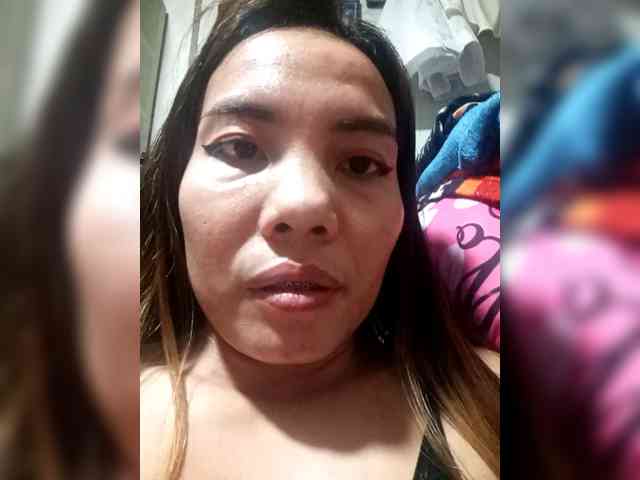 SweetKittyx22 webcam