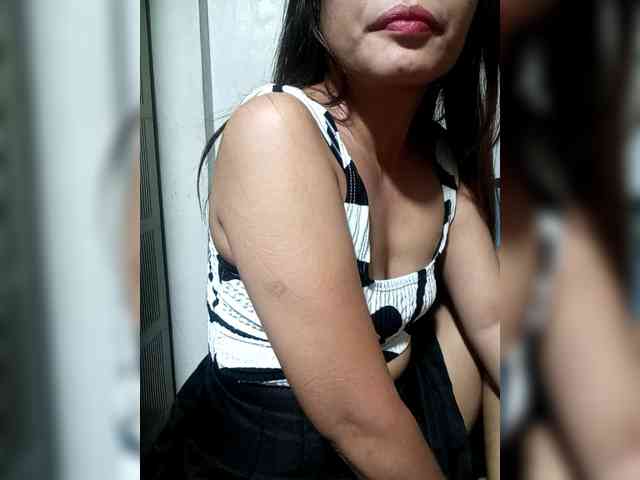 SweetKittyx22 webcam