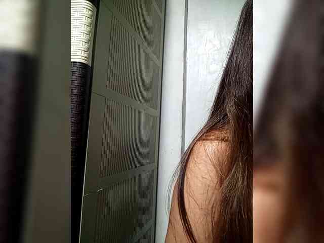 SweetKittyx22 webcam