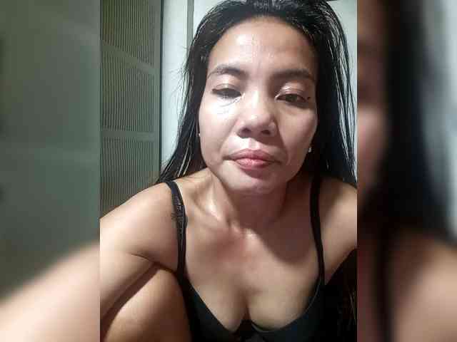 SweetKittyx22 webcam