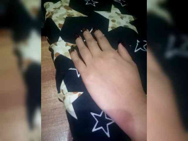 SweetKittyx22 webcam