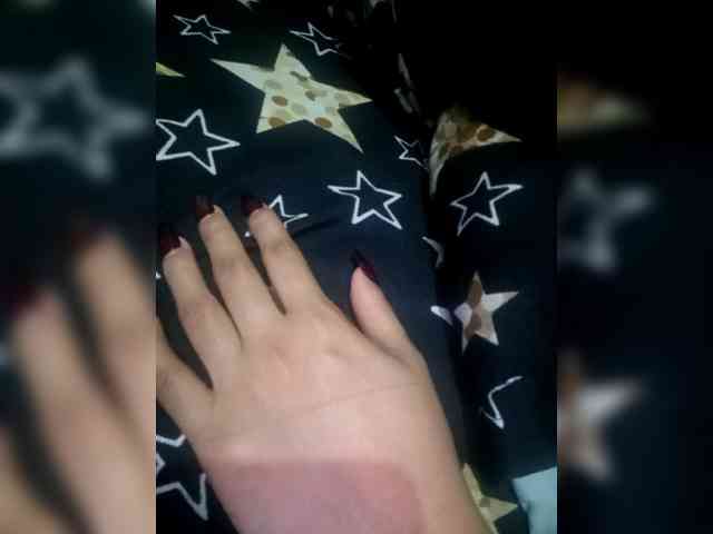 SweetKittyx22 webcam