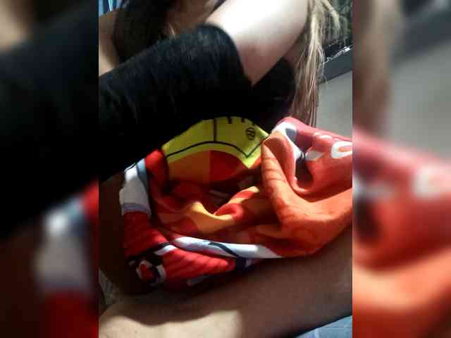 SweetKittyx22 webcam