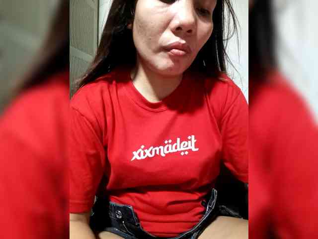 SweetKittyx22 webcam