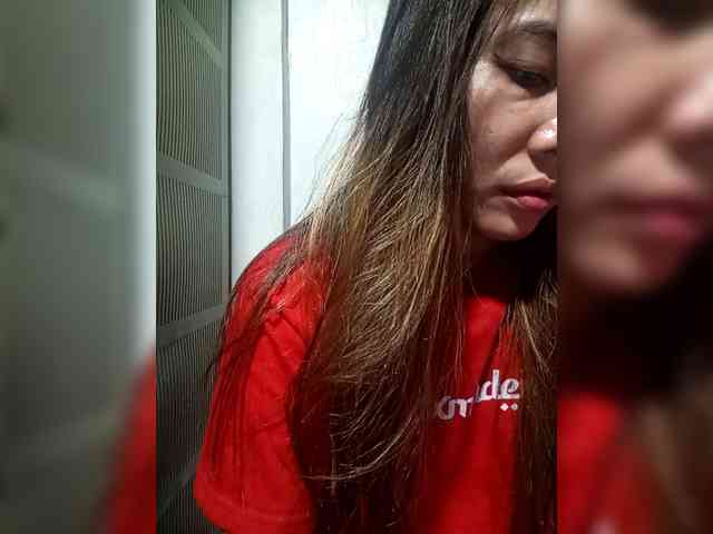 SweetKittyx22 webcam