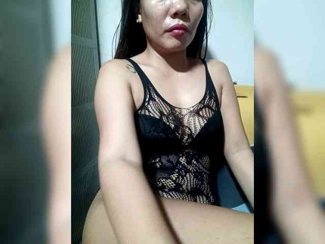 SweetKittyx22 webcam