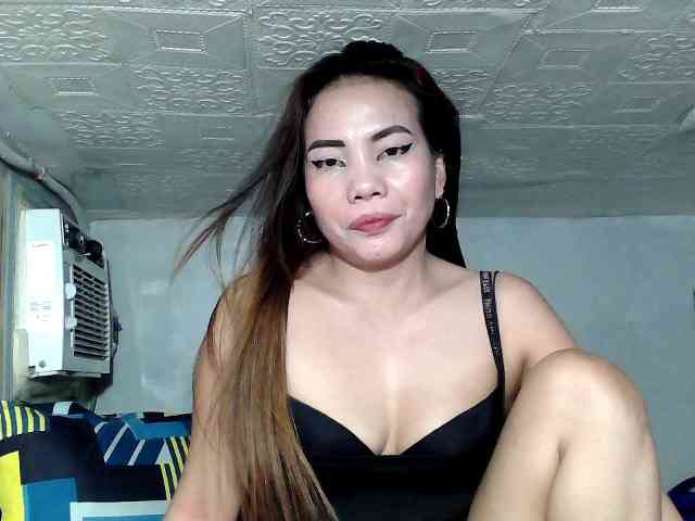 SweetKittyx22 webcam