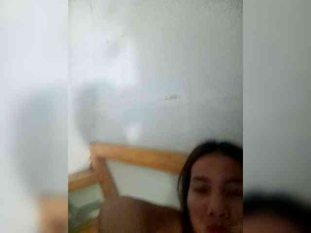 SweetKittyx22 webcam