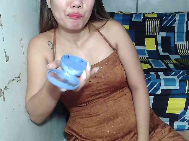 SweetKittyx22 webcam