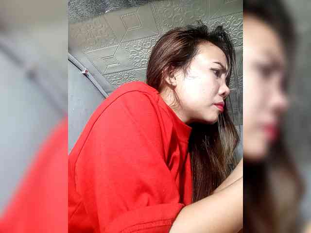 SweetKittyx22 webcam