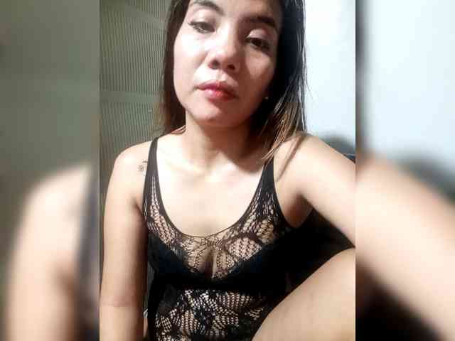 SweetKittyx22 webcam