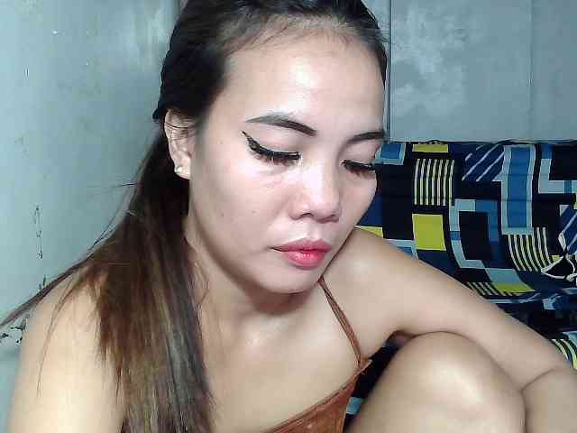 SweetKittyx22 webcam