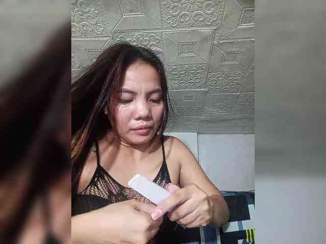 SweetKittyx22 webcam