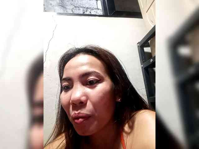 SweetKittyx22 webcam