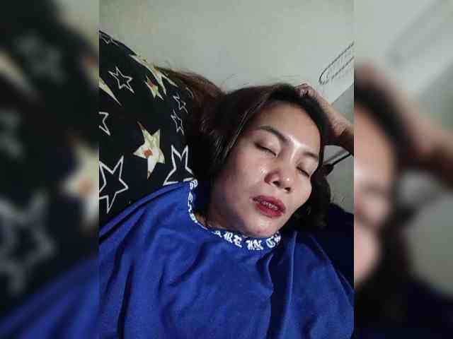 SweetKittyx22 webcam