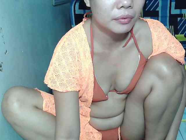 SweetKittyx22 webcam