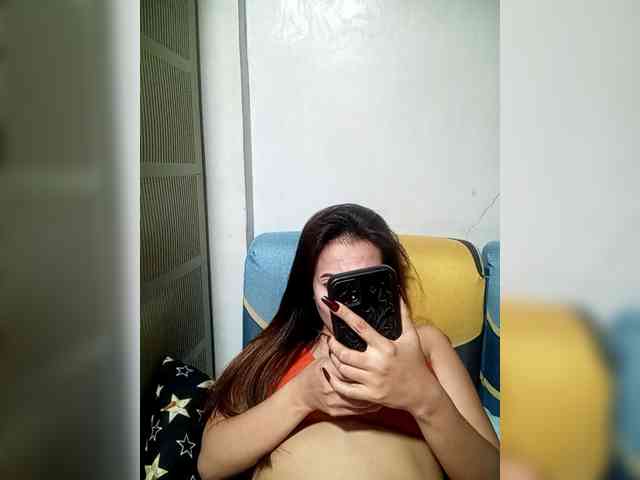 SweetKittyx22 webcam