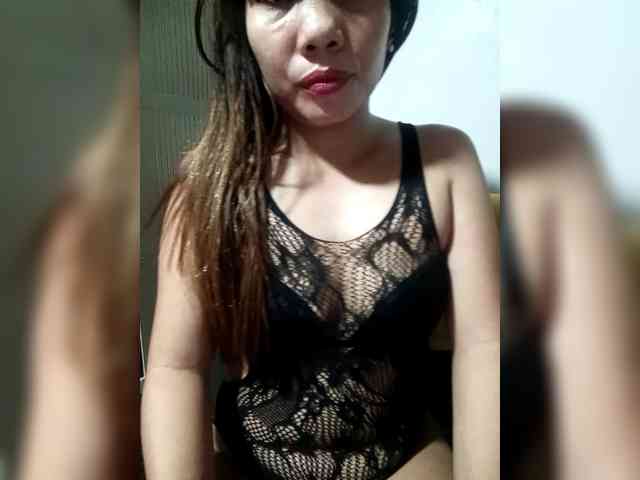 SweetKittyx22 webcam