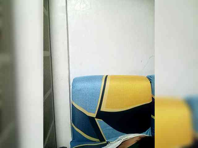 SweetKittyx22 webcam