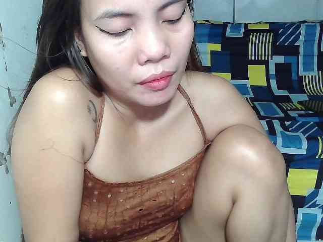 SweetKittyx22 webcam