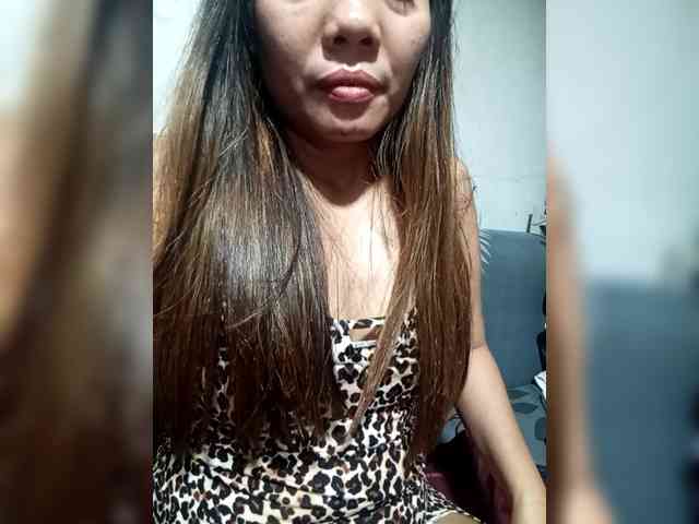 SweetKittyx22 webcam