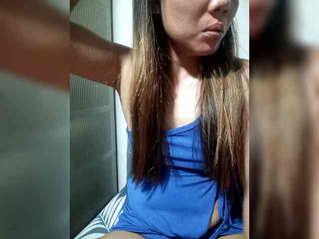 SweetKittyx22 webcam