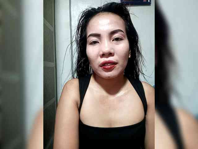 SweetKittyx22 webcam