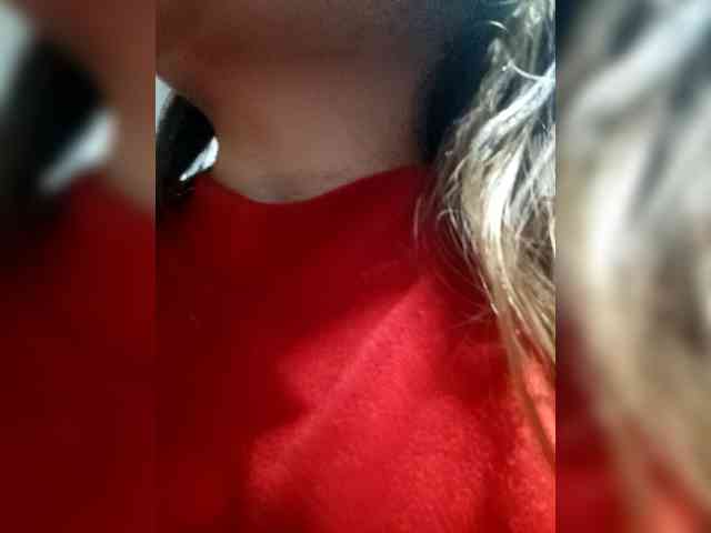 SweetKittyx22 webcam