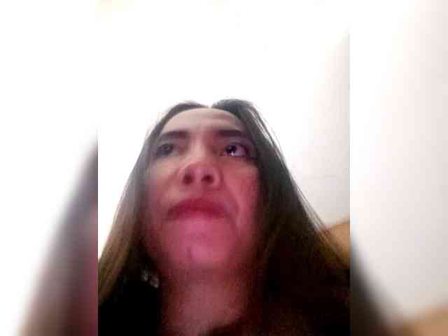 SweetKittyx22 webcam