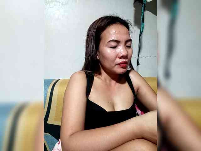 SweetKittyx22 webcam