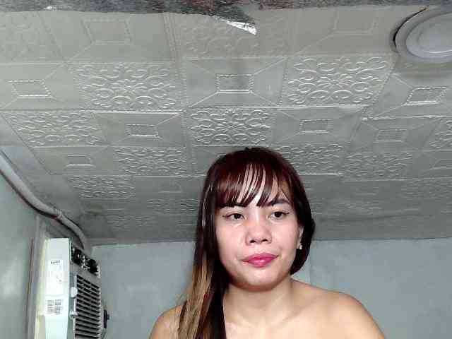 SweetKittyx22 webcam