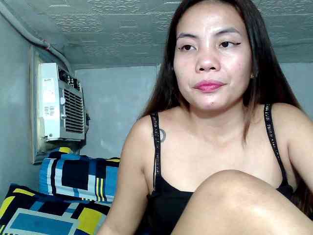 SweetKittyx22 webcam