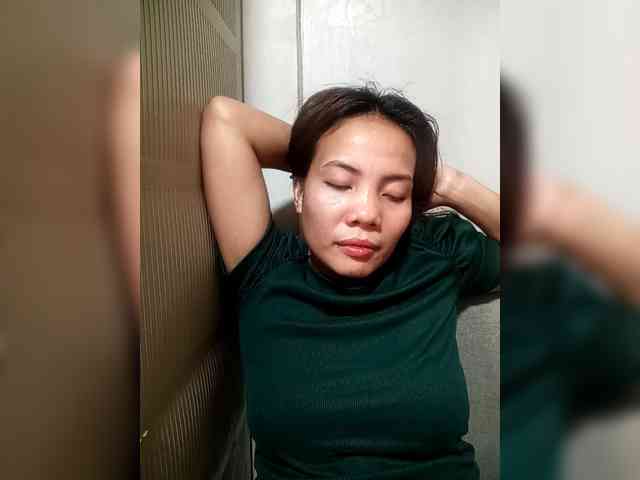 SweetKittyx22 webcam