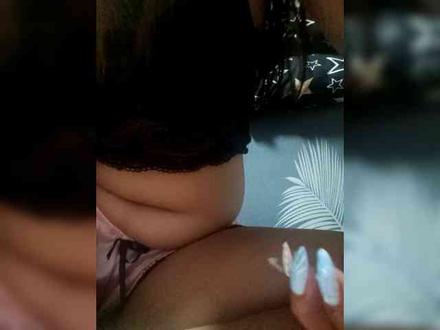 SweetKittyx22 webcam