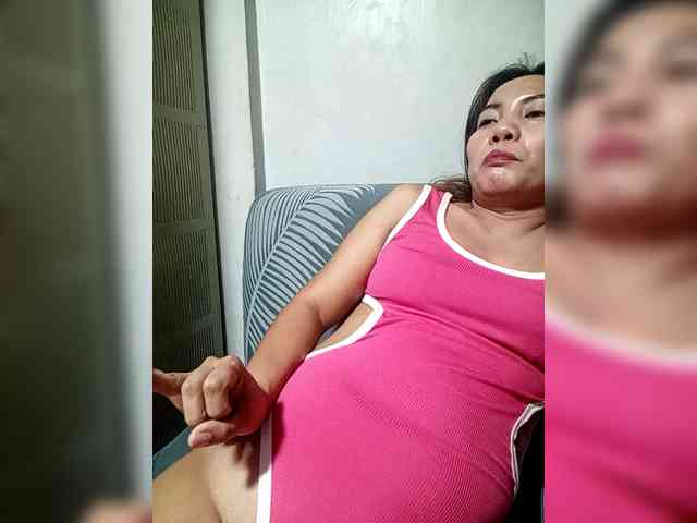 SweetKittyx22 webcam