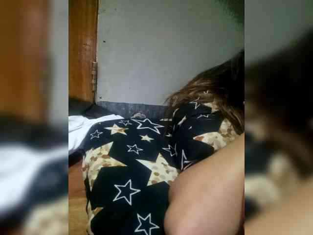 SweetKittyx22 webcam