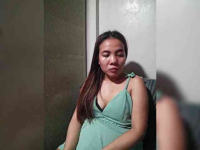 SweetKittyx22 webcam