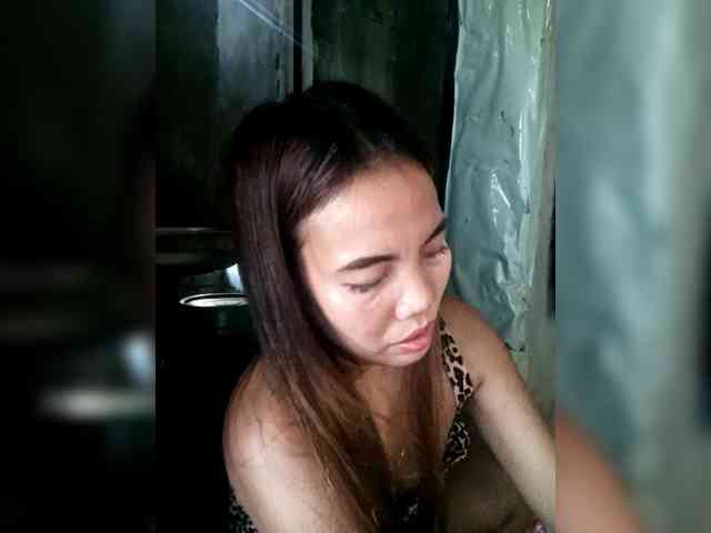 SweetKittyx22 webcam