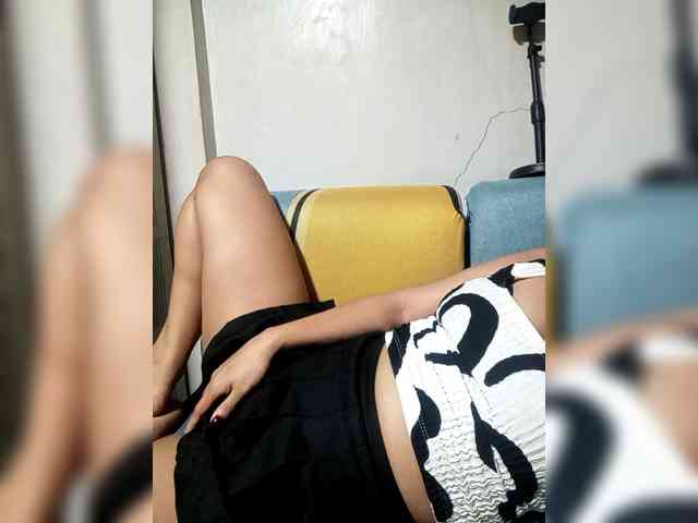 SweetKittyx22 webcam